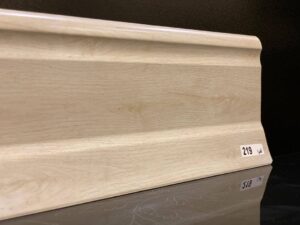 قرنیز پی وی سی