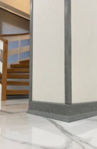 قرنیز پی وی سی