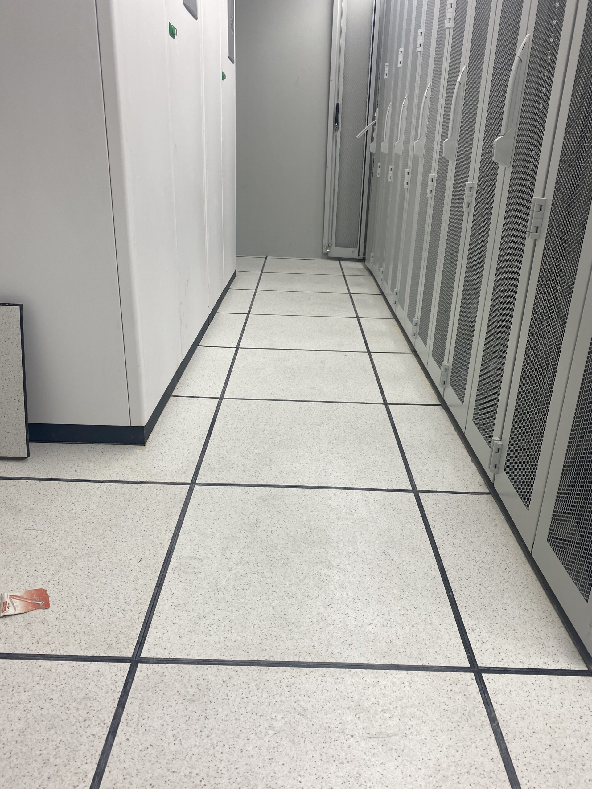 کف کاذب اتاق سرور